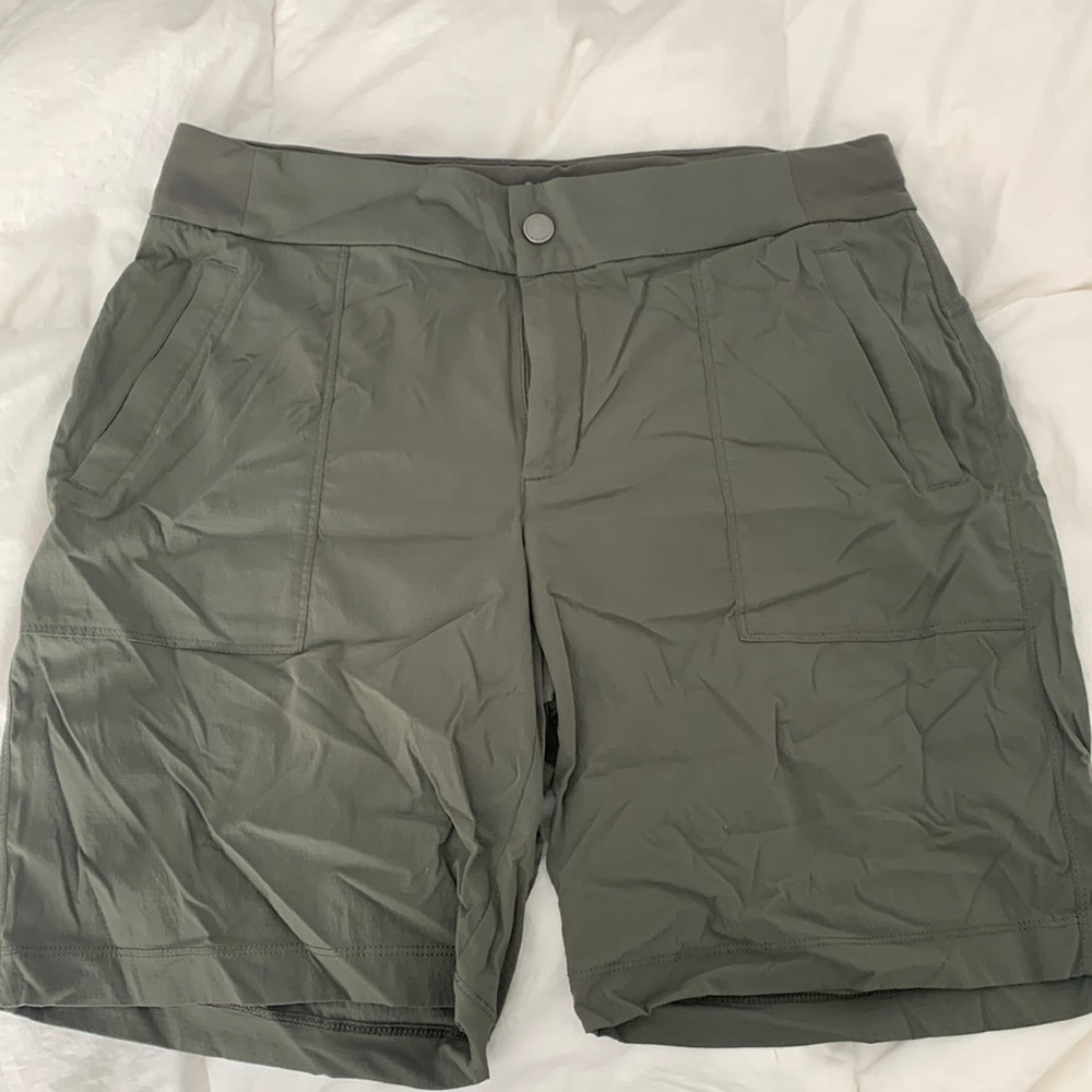 Athleta Trekkie Bermuda 2.0